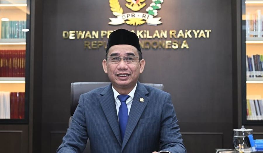 Rudianto Lallo Raih Penghargaan  Legislator Humanis-Responsif